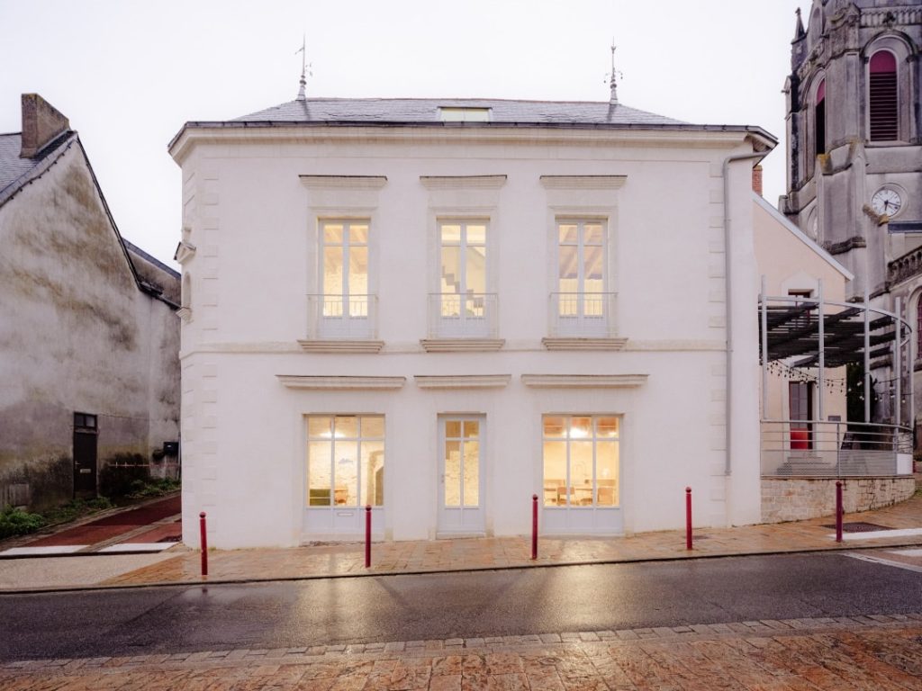 Agence Loom Architectes, Sucé-sur-Erdre Agence Loom Architectes, Sucé-sur-Erdre © Photo : François Baudry. Maîtrise d'œuvre : Loom architectes