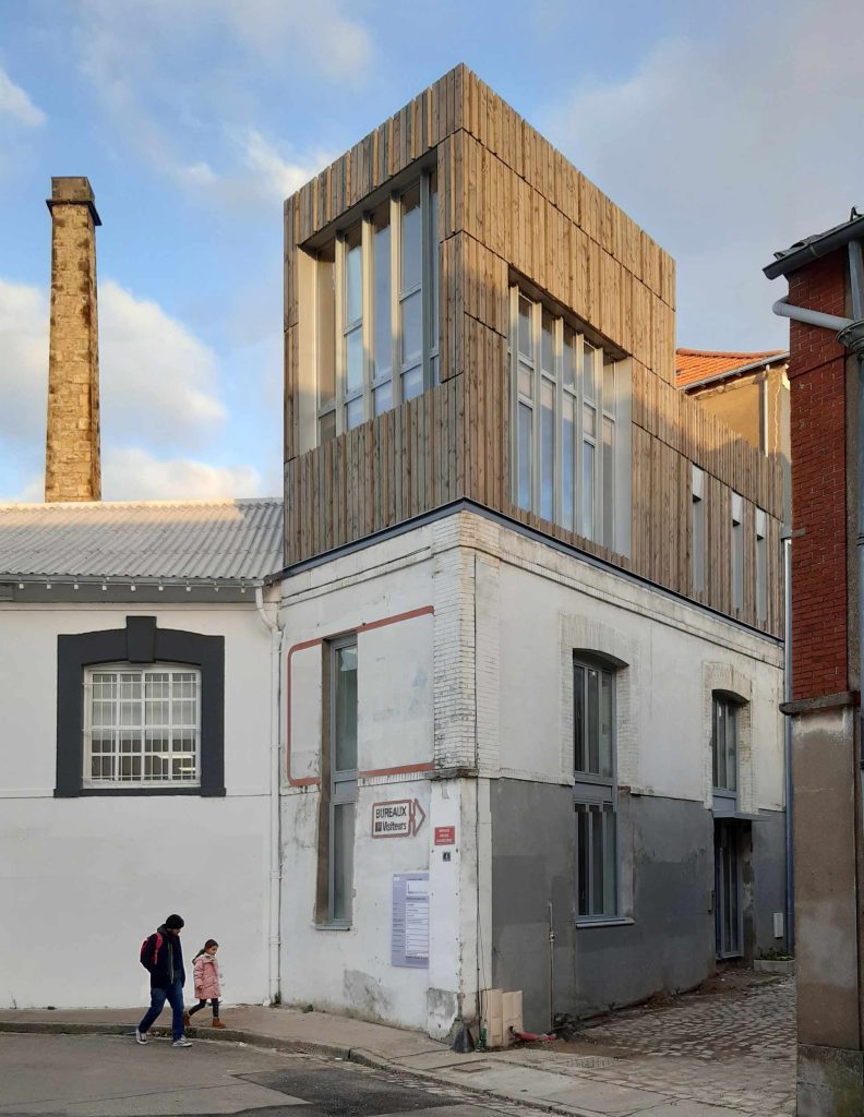 Nantes_Agence-Deesse-architectes Agence Déesse 23 architectes, Nantes © Photo : Gaëtan Chevrier. Maîtrise d'œuvre : Déesse 23 architectes